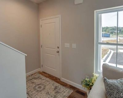 3 Bedroom 4BA 1200 ft Apartment For Rent in O'Fallon, IL