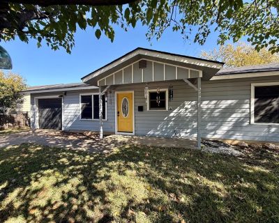 3 Bedroom 1BA 1014 ft Single Family House For Sale in Burleson, TX