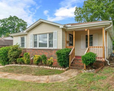 3 Bedroom 1BA 1182 ft Single Family House For Sale in Birmingham, AL