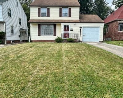 3 Bedroom 1BA 1300 ft Single Family House For Sale in Maple Heights, OH