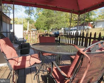 - Hot Dog Rd, Falling Waters, Plot For Sale