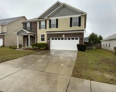 2015 Hatton Court. Rolling green hills, country clubs, and great golfing lend a sweet pace to life in this Southern town. W/D hookup Patio / balcony Hardwood floors Dishwasher Pet friendly Garage Unit Amenities air conditioning carpet ceiling fan dishwasher fireplace garbage disposal hardwood floors microwave patio / balcony range refrigerator walk in closets w/d hookup Property Amenities cats ...