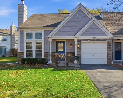 3 Bedroom 2BA 1340 ft Townhouse For Sale in Carol Stream, IL