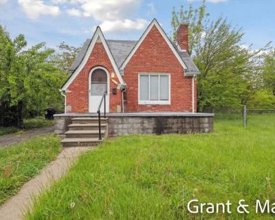 $1250 3 bedroom bungalow. Live music, art, sports, cultureall make up the thriving, vibrant city that is Detroit. Pet friendly Property Amenities pet friendly accepts section 8 cats allowed dogs allowed. Pets allowed. 3 Bedroom. 1 Bathroom. 1067 ft