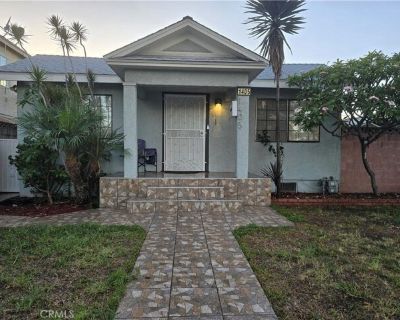 1405 Simmons Ave. Charming East Los Angeles Home Welcome to 1405 Simmons Avenue, a cozy and well-maintained 2-bedroom, 1-bath single-family home located in the heart of East Los Angeles. This inviting residence features a bright open layout with a spacious living room, updated flooring, and plenty of natural light throughout. The kitchen offers ample cabinet space, modern appliances, and room f...