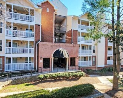 Lincoln Way Unit,mclean, Condo For Sale