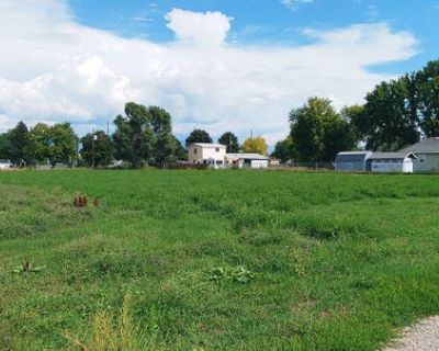 Single Family Home For Sale in TRENTON, UT