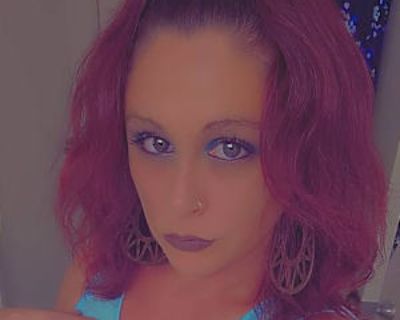 Nikki, 39 years, Female. Looking in: Big Rapids, Mecosta County, MI