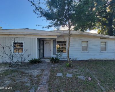1405 W 13th Street. Charming 3 bedroom, 1 bath home located in St. Andrews area of Panama City. Equipped kitchen dining space, cozy living area. Washer dryer connections, tankless water heater, and fenced fenced yard. Tenant responsible for utilities. This home is available either Partially Furnished or Unfurnished. Convenient to shopping, restaurants, schools, and much more! Call to schedule a...