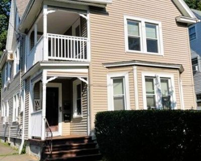 3 Bedroom 1BA 1200 ft Apartment For Rent in Middletown, CT