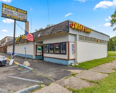5000 ft Commercial Property For Sale in Westland, MI