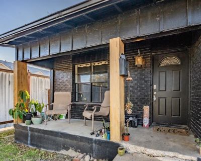 3 Bedroom 1BA 1131 ft Single Family House For Sale in Haltom City, TX