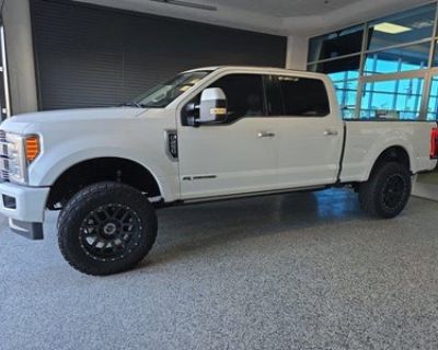 2018 Ford F-250 Super Duty 4X4 Limited 4DR Crew Cab 6.8 FT. SB Pickup