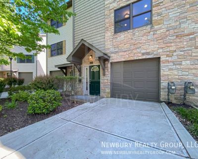 3 Bedroom 2BA 2100 ft Single-family home For Rent in Pittsburgh, PA