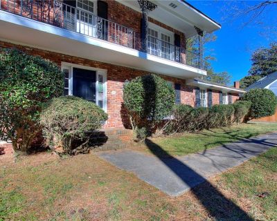 4 Bedroom 2BA 1950 ft Apartment For Rent in Stone Mountain, GA