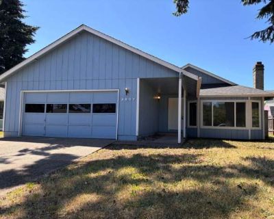 3 Bedroom 2BA 1036 ft Apartment For Rent in Eugene, OR