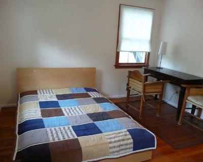 Private room with shared bathroom in a House, Lawrence Township, NJ 08648