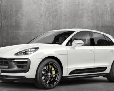 2022 Porsche Macan Standard