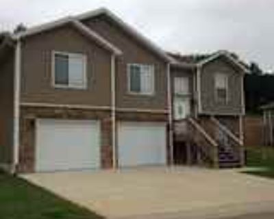 3 Bedroom 3BA 2200 ft² Pet-Friendly House For Rent in Saint Robert, MO 16136 Heavens Gate Ln