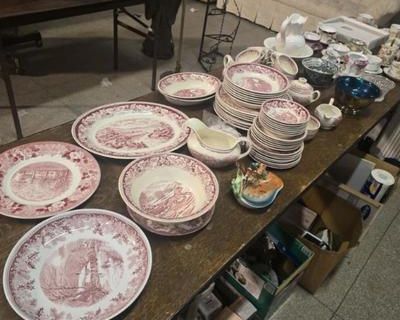 Live Auction Every Monday at the Dort Mall