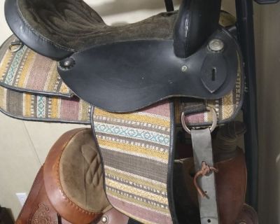 Western saddle
