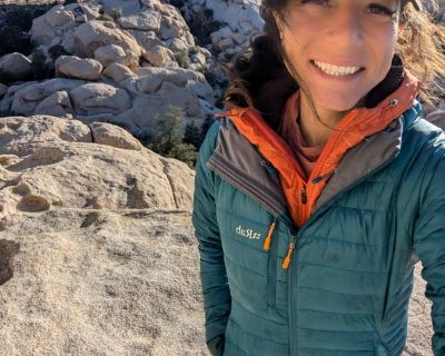 $1,000 /month. Age: 36 * Smoker?: No * Any pets?: No * Occupation: Professional * Interests: cooking, sports, fitness, gym, outdoors, exercise, gardening, rock climbing, psychology, skateboarding, chilling, peace, healthy living, trying new things, healthy eating * Gender: Female. Non-smoking room preferred. Pets are fine. No preference specified. Age preference: 18 - 45. Looking in: South Los ...