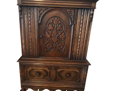 Mid 20th Century Vintage Carved Oak Jacobean Style China Cabinet