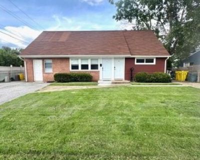 1 Country Club Dr. RENOVATED!!! AMAZING SPACE!!!! SPACIOUS 4 BEDROOM AND 2 FULL BATHS!!! NEW FLOORING!!! FRESHLY PAINTED!!! LARGE LIVING ROOM!! DINING AREA!!! UPDATED KITCHEN WITH BEAUTIFUL GRANITE COUNTERTOPS!!! SUPER LARGE FAMILY ROOM OPENS TO BACKYARD!!! TWO COMPLETELY REMODELED BATHROOMS!!! NO PETS!! NO SMOKING!!. 4 Bedroom. 2 Bathroom. 1763 ft