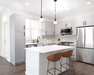 2 Bedroom 2BA 1412 ft Pet-Friendly Apartment For Rent in Amityville, NY