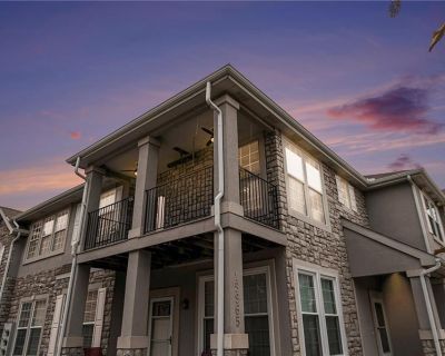 3 Bedroom 3BA 1361 ft Condo For Sale in Olathe, KS