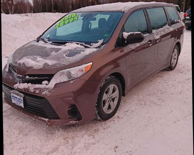 2018 Toyota Sienna L Minivan 4D