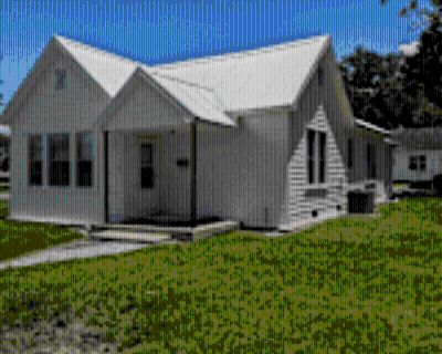 2 Bedroom 2BA 1300 ft² House For Rent in Crowley, LA 724 N Eastern Ave