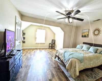 Total rooms: 2. Deposit (Room 1): $700.00 * Deposit (Room 2): $950.00 * Utilities included?: Yes * Fees apply?: No. References required. No preference. Smoking is allowed. Not for couples. Age preference: 27 - 65. Furnishings: Furnished * Parking: Yes * Garage: No * Yard/patio: Yes * Balcony/roof terrace: Yes * Disabled access: No * Living room: shared * Broadband included: Yes. Availability Av...