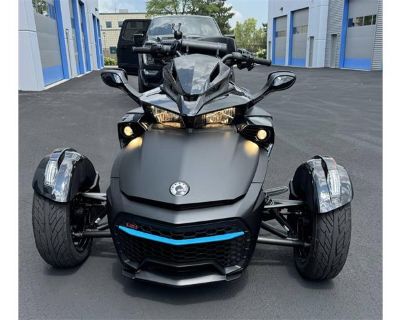 2023 Can-Am Spyder Manual Transmission