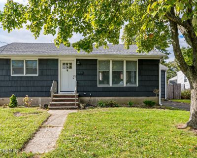 2 Bedroom 1BA 936 ft Apartment For Rent in Point Pleasant, NJ