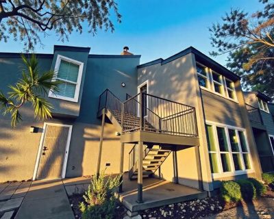 1 Bedroom 1BA 1003 ft Condo For Sale in Dallas, TX