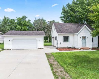 3 Bedroom 1BA 1559 ft Single Family Home For Sale in DODGE CENTER, MN