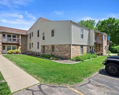 2 Bedroom 1BA 936 ft Condominium For Sale in GERMANTOWN, WI