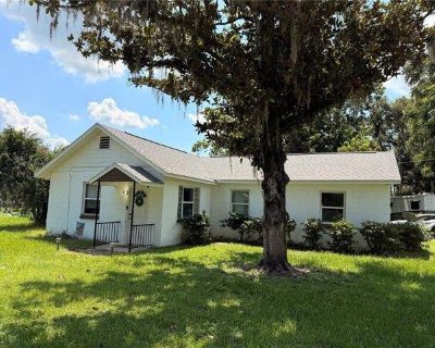 3 Bedroom 2BA House For Rent in Summerfield, FL