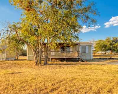 3 Bedroom 2BA 1232 ft Single Family House For Rent in Lockhart, TX