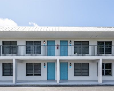 Phillippi Shores Dr Apt A, Sarasota, Condo For Rent