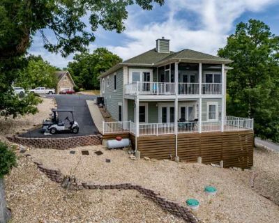 3 Bedroom 2.5BA 2870 ft Furnished Pet-Friendly Apartment For Rent in Camden County, MO