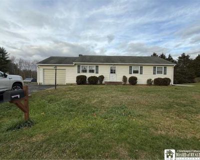 32 Maple Street. image_url. On-site laundry Hardwood floors Garage Gym Unit Amenities hardwood floors Property Amenities gym on-site laundry parking garage. 3 Bedroom. 1 Bathroom. 2192 ft