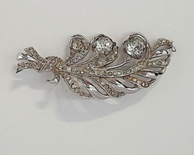 Vintage (c 1990) brooch/pin branch with clear crystals inset in silver plated branches