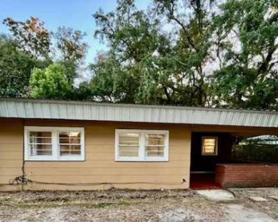 3 Bedroom 2BA 1053 ft Apartment For Rent in Biloxi, MS