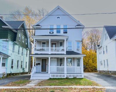 19 Upson St. Rarely Available - 3BR/1BA First-Floor Apartment Spacious and beautifully updated apartment featuring large bedrooms and modern finishes throughout. Enjoy the convenience of ample off-street parking and in-unit washer/dryer hookups.Landlord looking for credit scores of 670 or higher. A must-see unit-clean, updated, and ready for you! Lease Requirments: First month's rent + one mont...