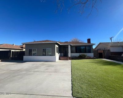 2 Bedroom 2BA 1100 ft Apartment For Rent in Lancaster, CA