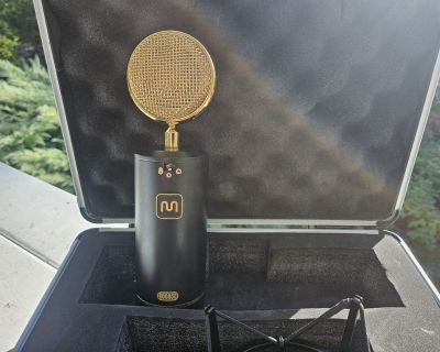 Monoprice 600850 Multi-pattern Condenser Mic 3-pattern condenser mic with a large-diaphragm capsule and transformer-coupled circuit A switch on the front of the mic enables pattern selection: Cardioid, Omni, Fig-8. Two more switches on the rear of the mic independently enable a pad (-10dB) and high-pass filter. They didn't make these for long. Great little lollipop mic. With Shockmount + Case P...