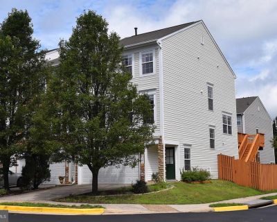 3 Bedroom 3BA 2551 ft Apartment For Rent in Ashburn, VA