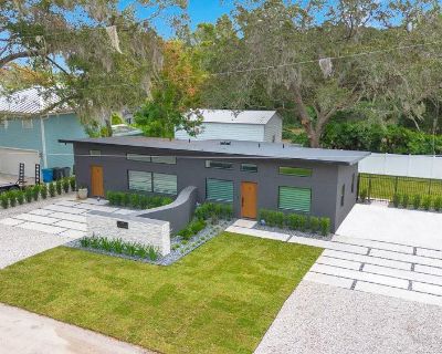 2 Bedroom 1BA 727 ft Apartment For Rent in Windermere, FL